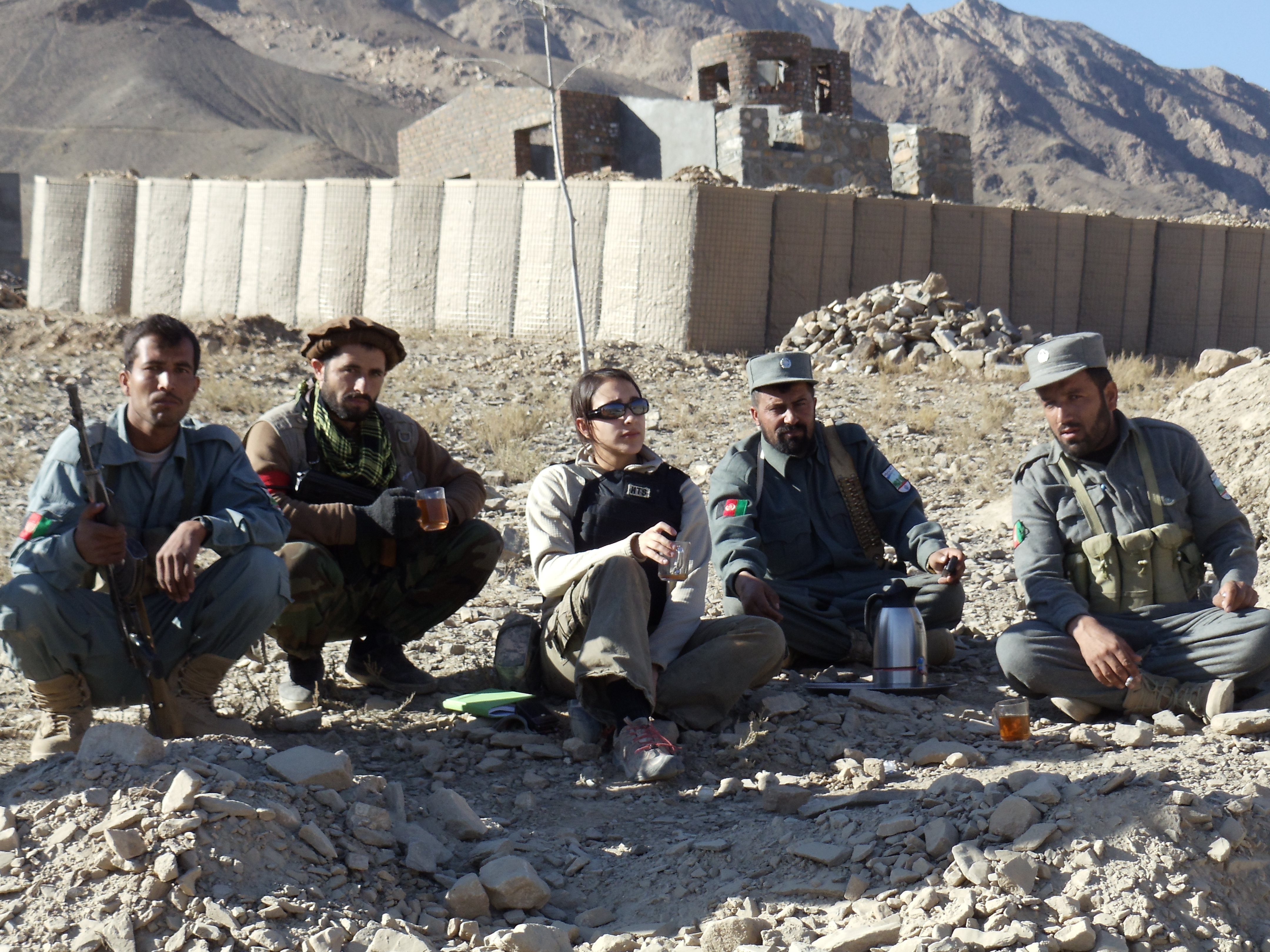 AfghanistanHTT/Teaoutside.JPG